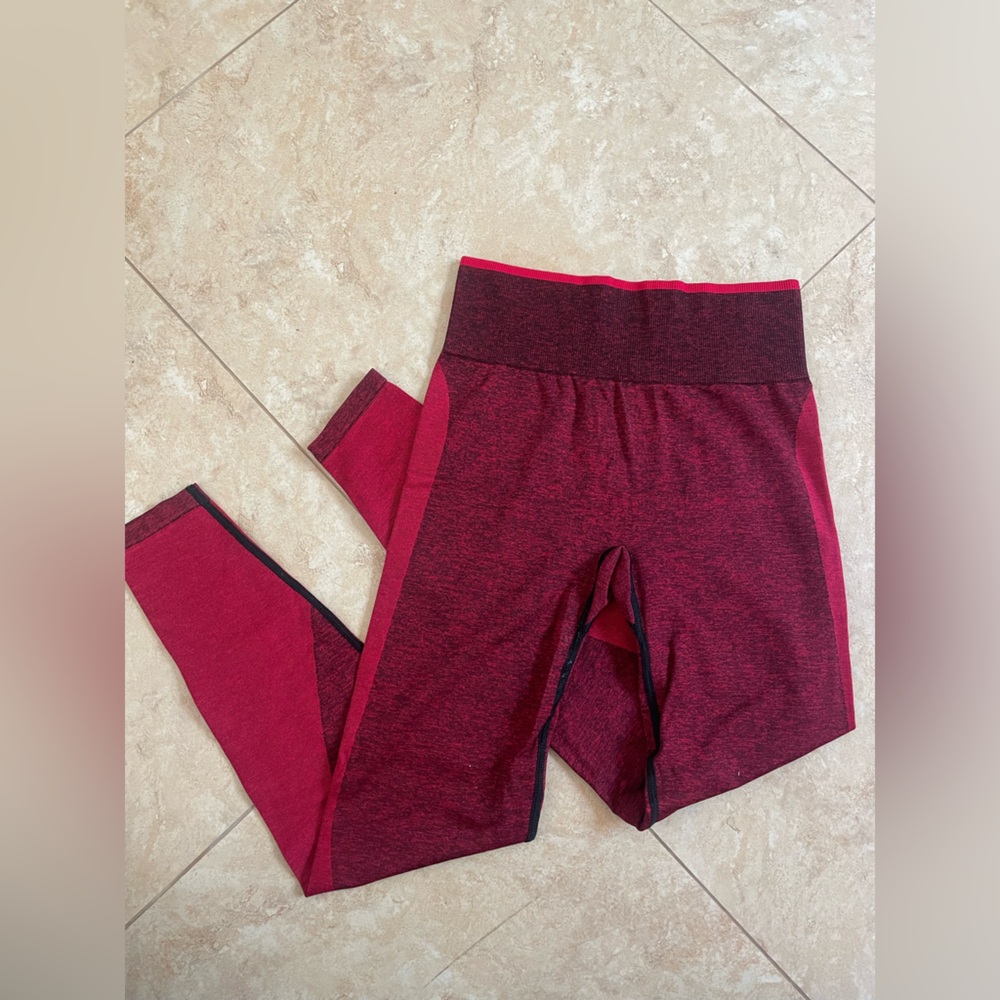 Victoria’s Secret pink seamless legging in red marl